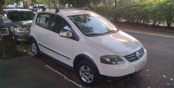 VOLKSWAGEN FOX 1.0 MI SUNRISE 8V FLEX 4P MANUAL VOLKSWAGEN FOX 1.0 MI SUNRISE 8V FLEX 4P MANUAL